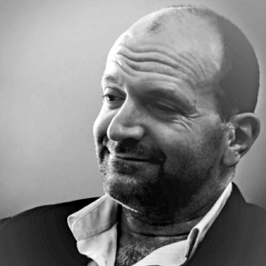 actor Thomas Avona large photo