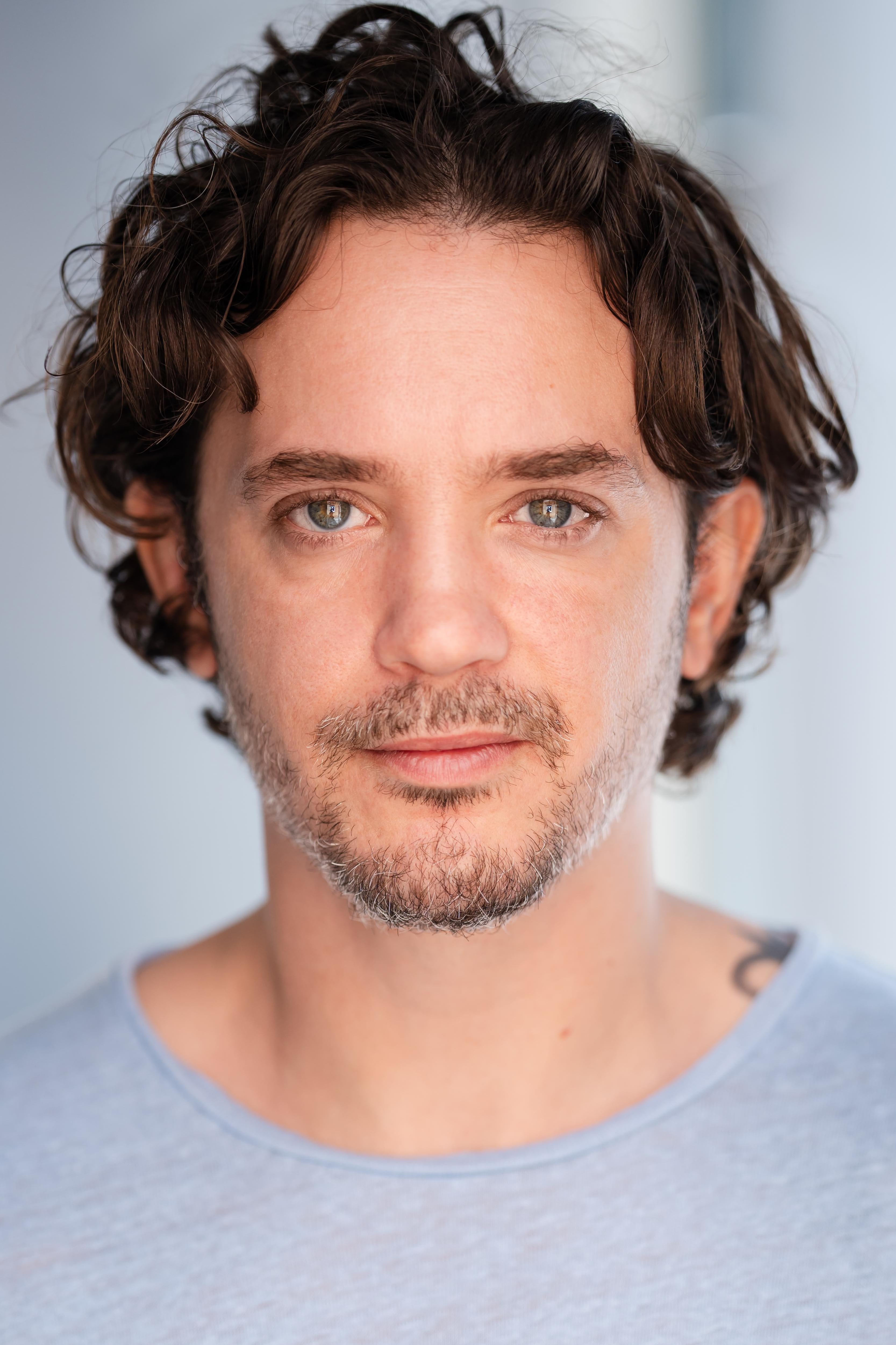 actor Billy Cook large photo