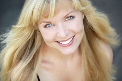 actor Julie Lund large photo