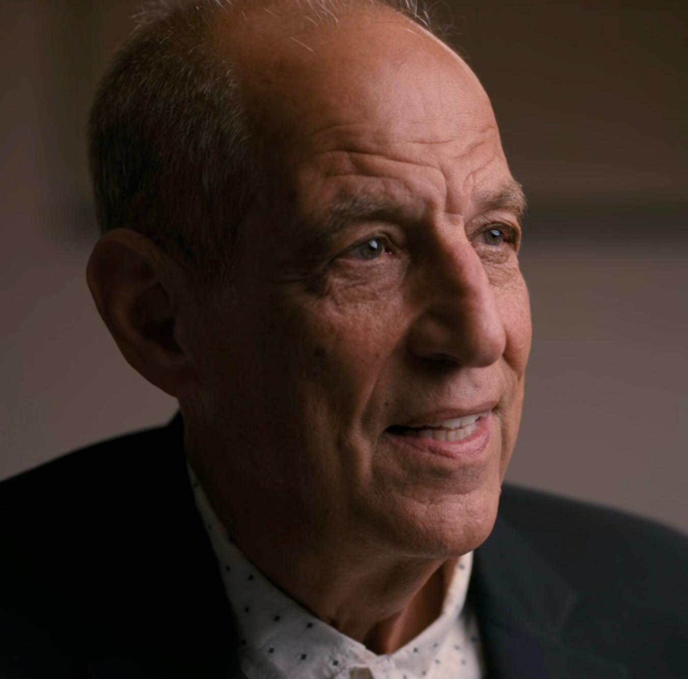 actor Paul Mones large photo