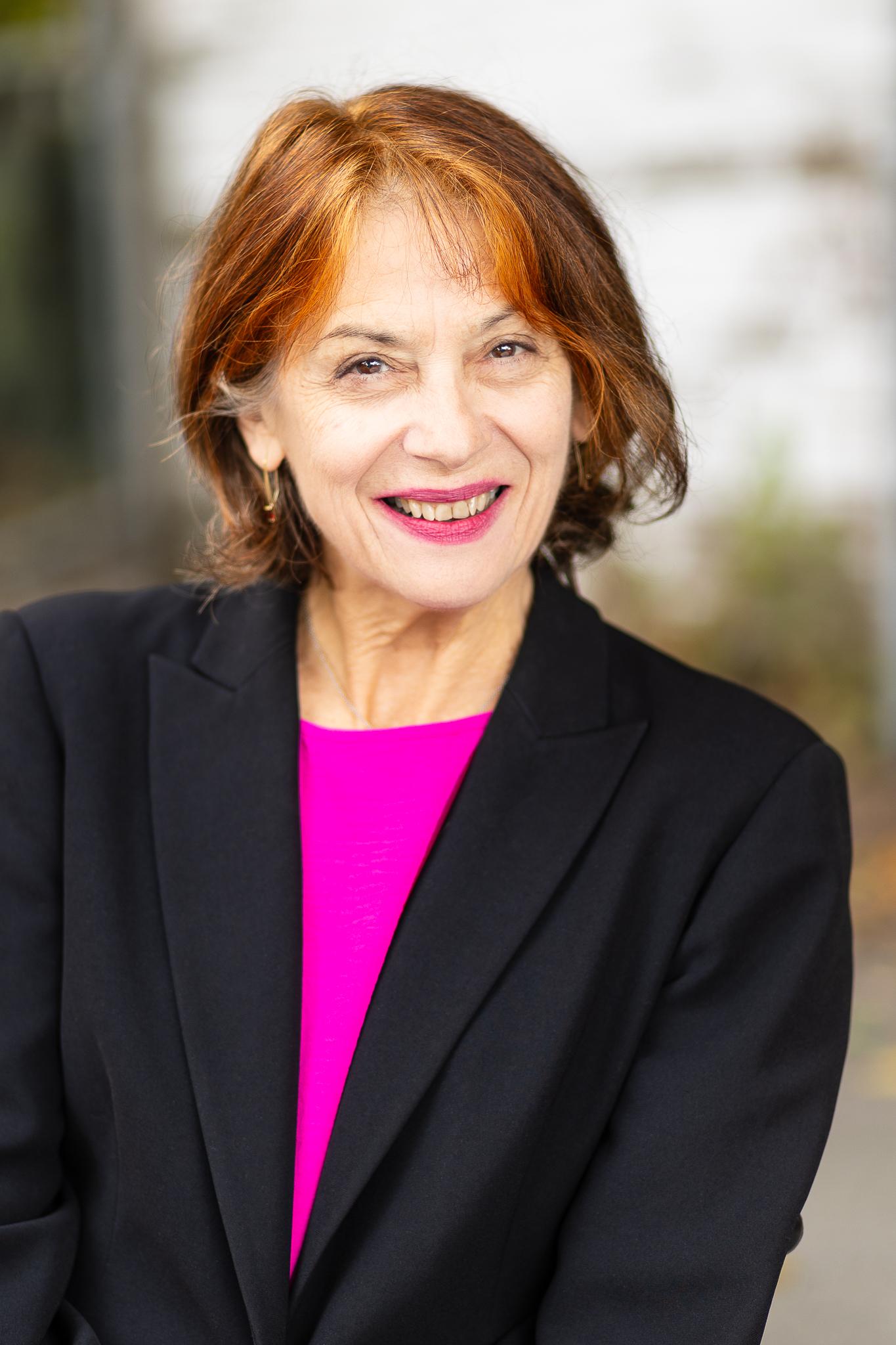 actor Lisa Stathoplos large photo