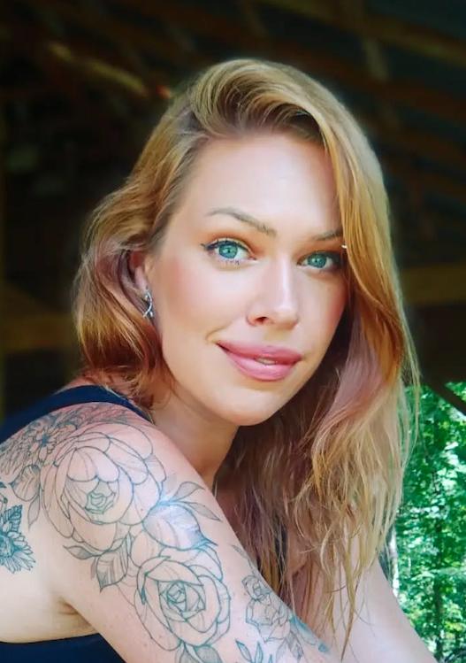 actor Michelle Johnson large photo