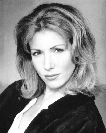 actor Kirsten Holmquist large photo