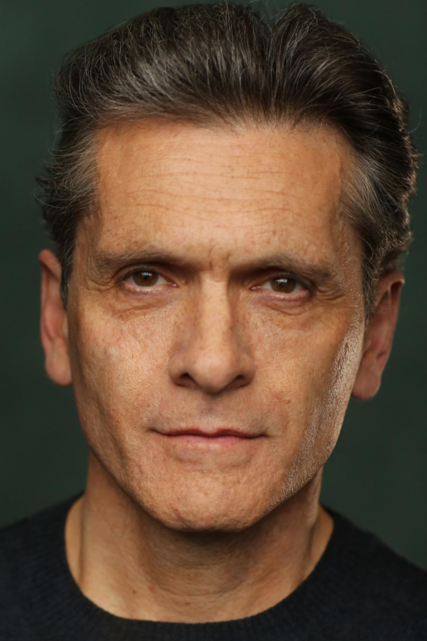 actor Robert Gwyn Davin large photo