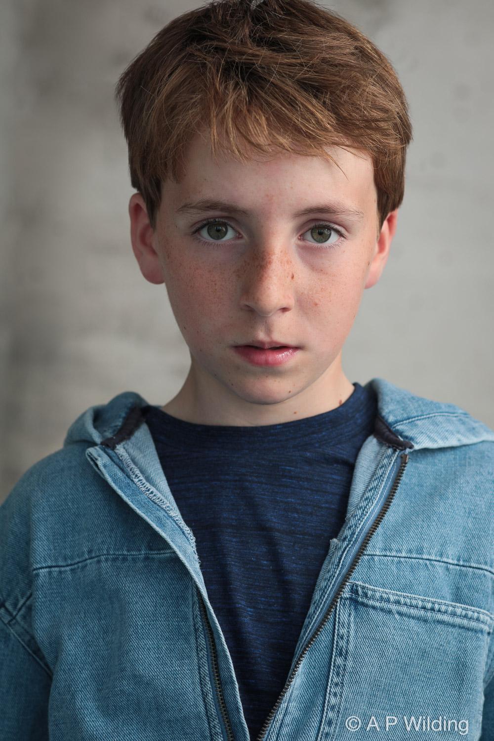 actor Daniel Lee large photo