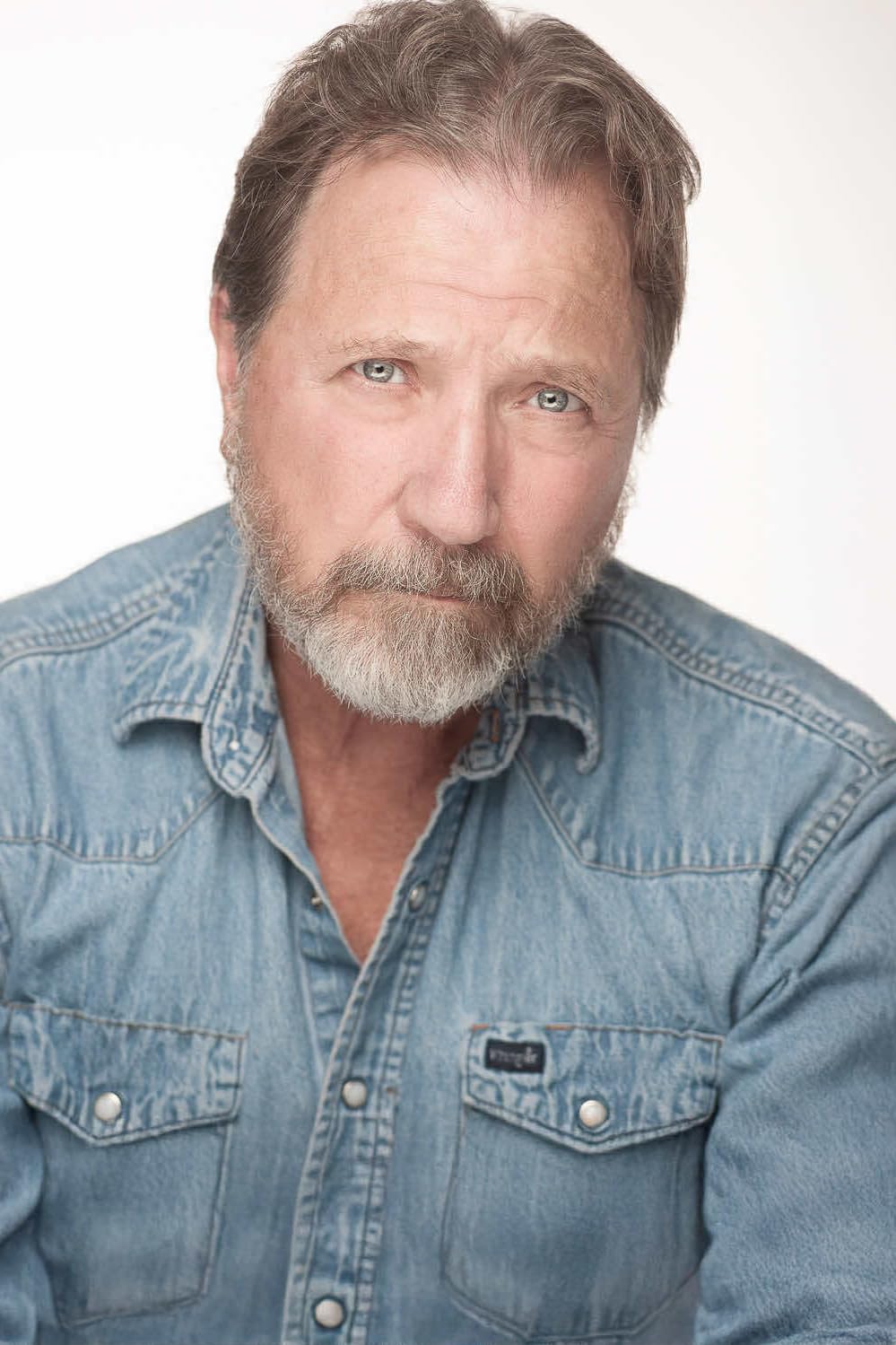 actor James Binzer large photo