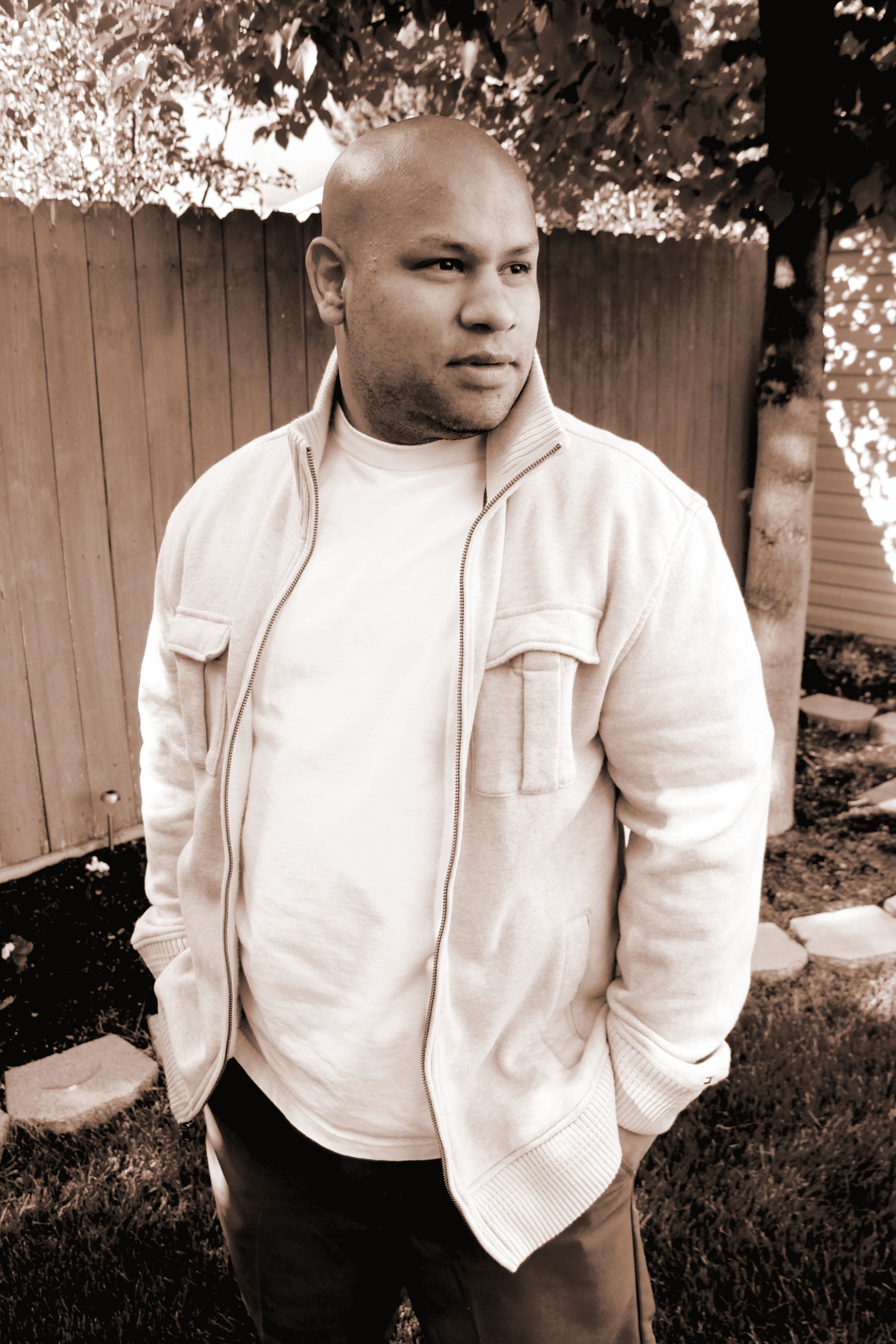 actor Tony Davis large photo