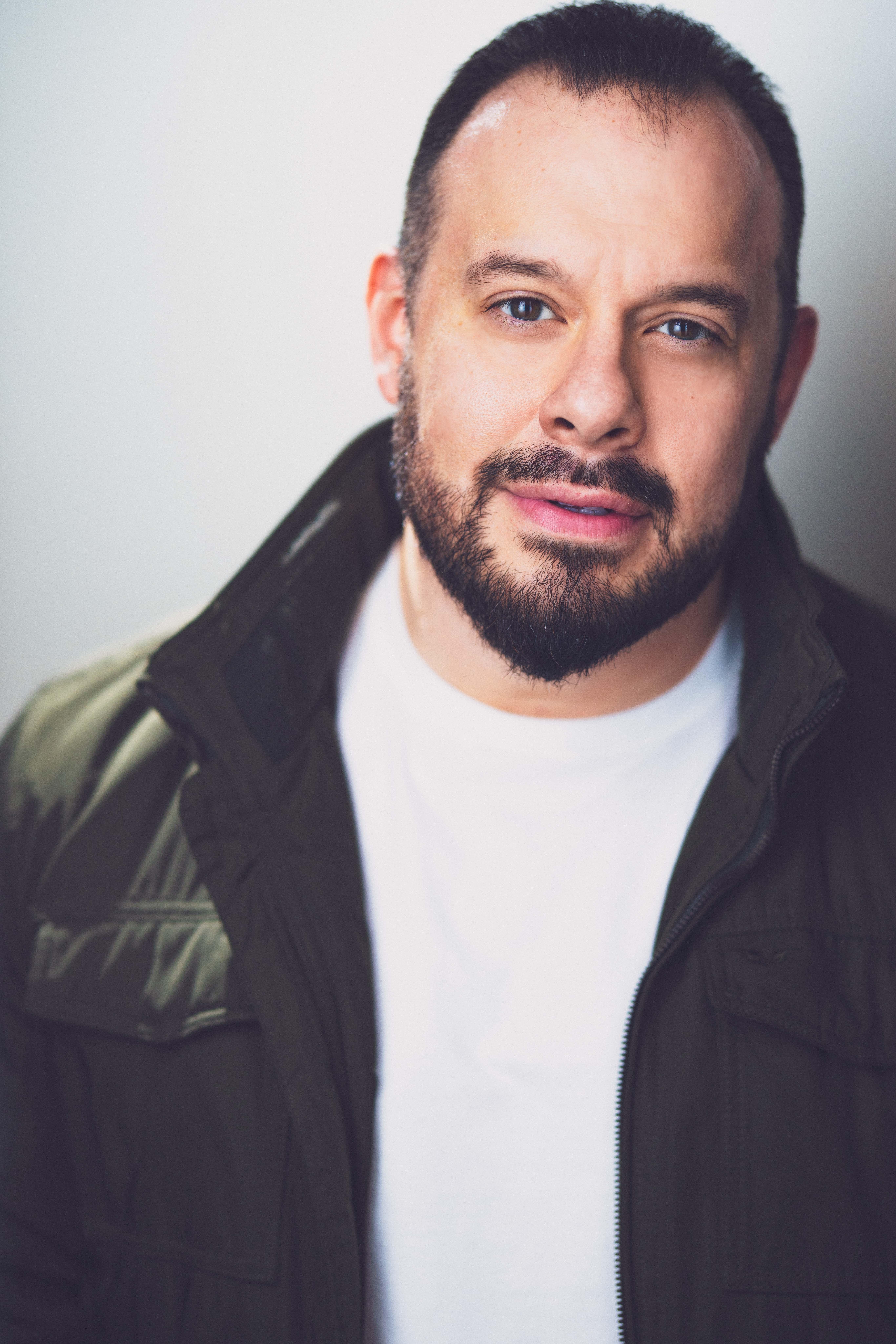 actor Omar Torres large photo