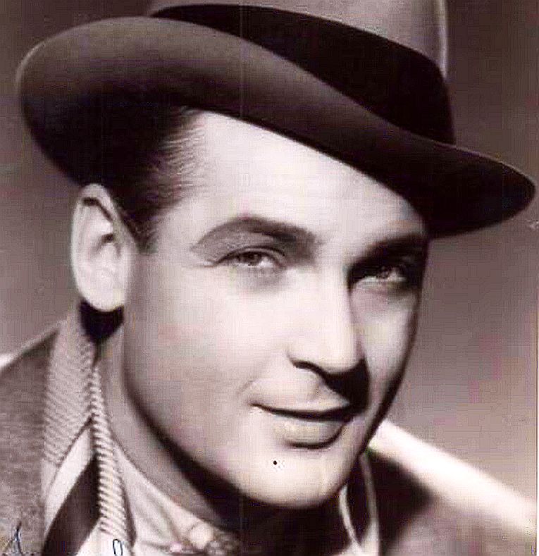 actor Desmond Walter-Ellis large photo