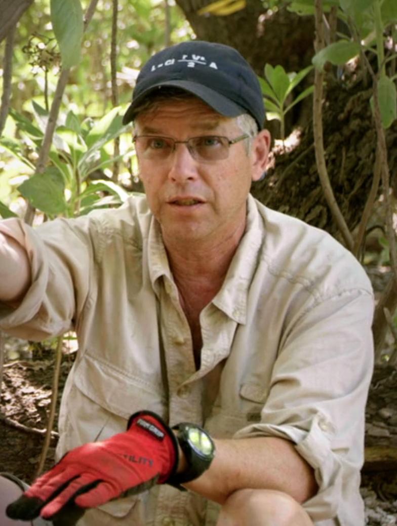 actor Andrew McKenna large photo