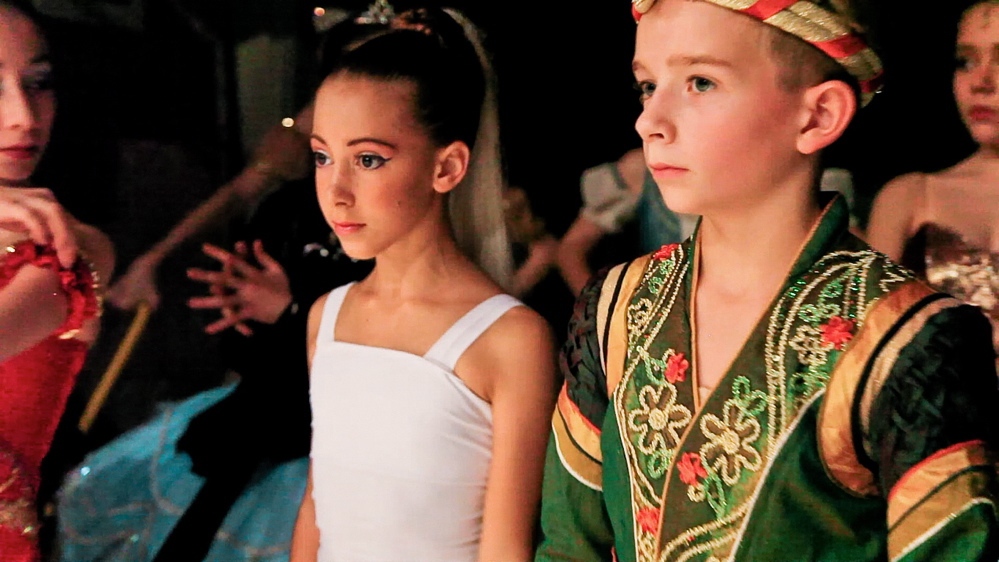 actor Aran Bell large photo