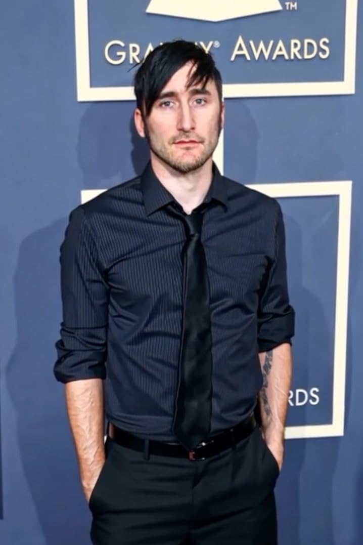 actor Josh Bradford large photo