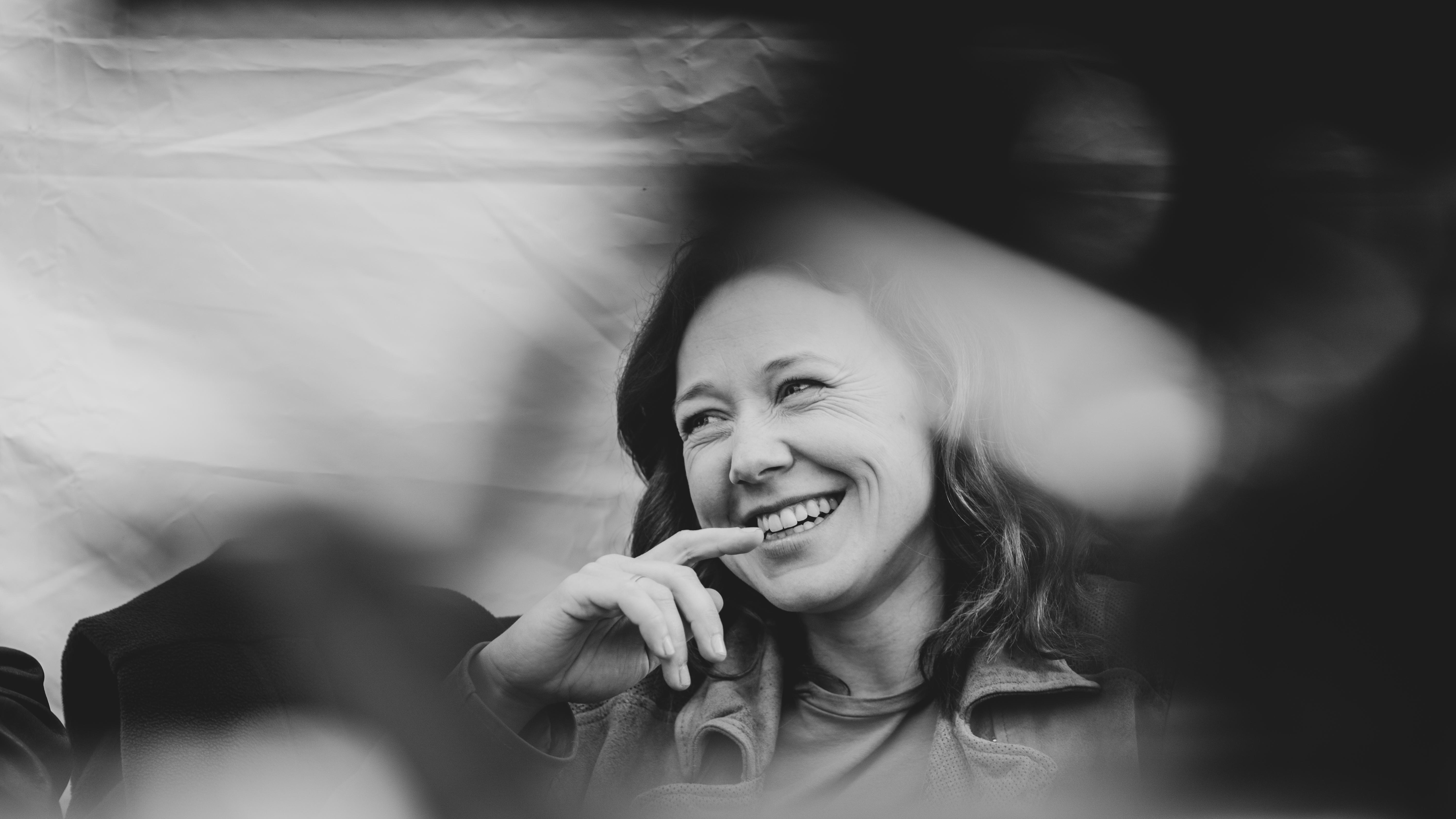 actor Katharina Leonore Goebel large photo