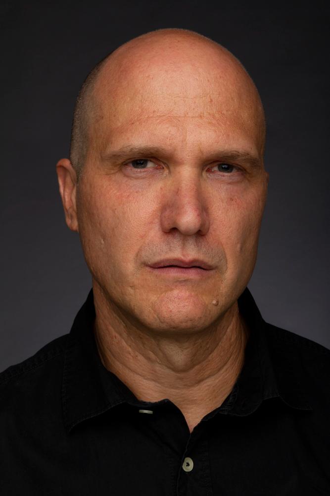 actor Andrés Weiss large photo