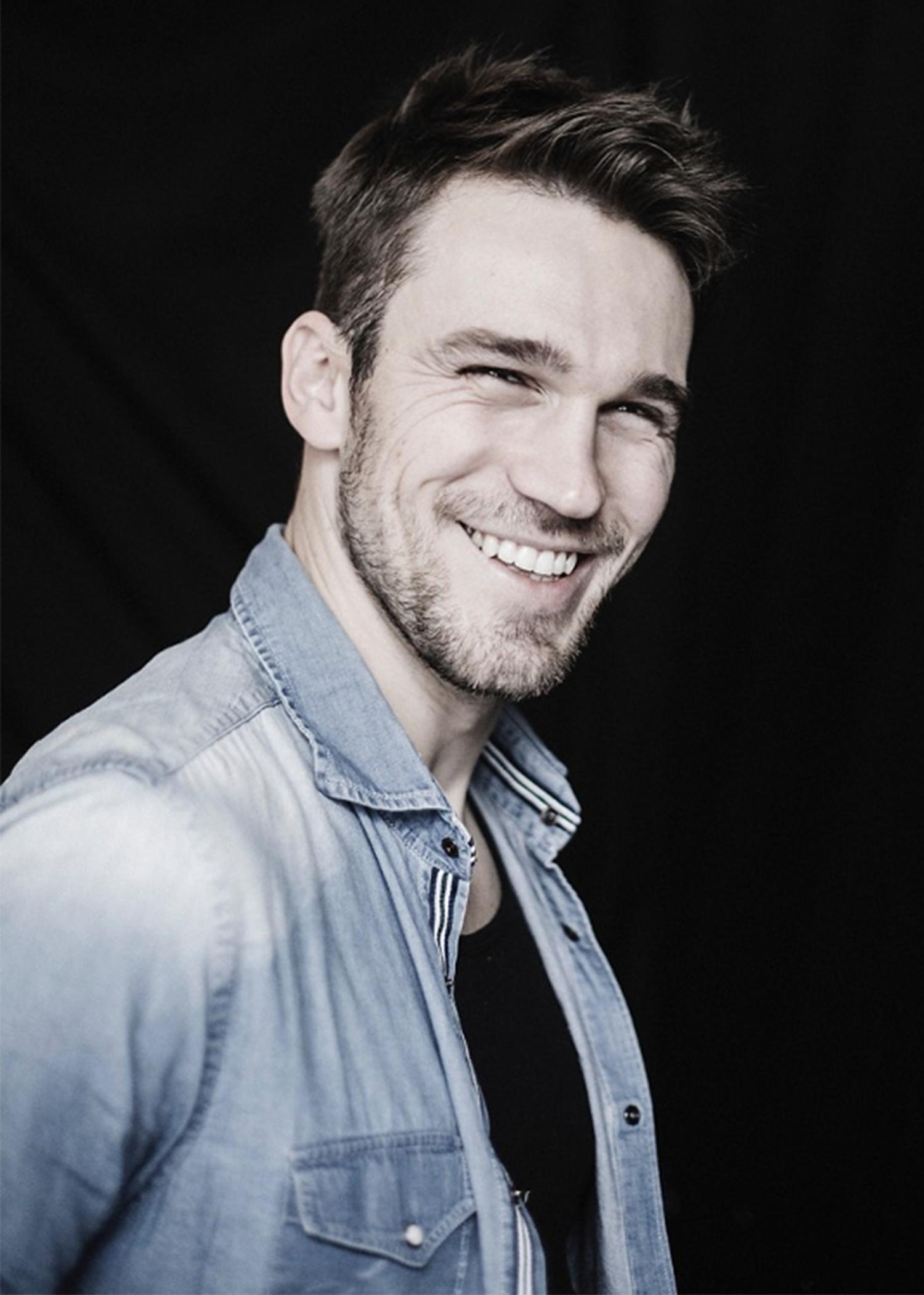 actor Tristan Robin large photo