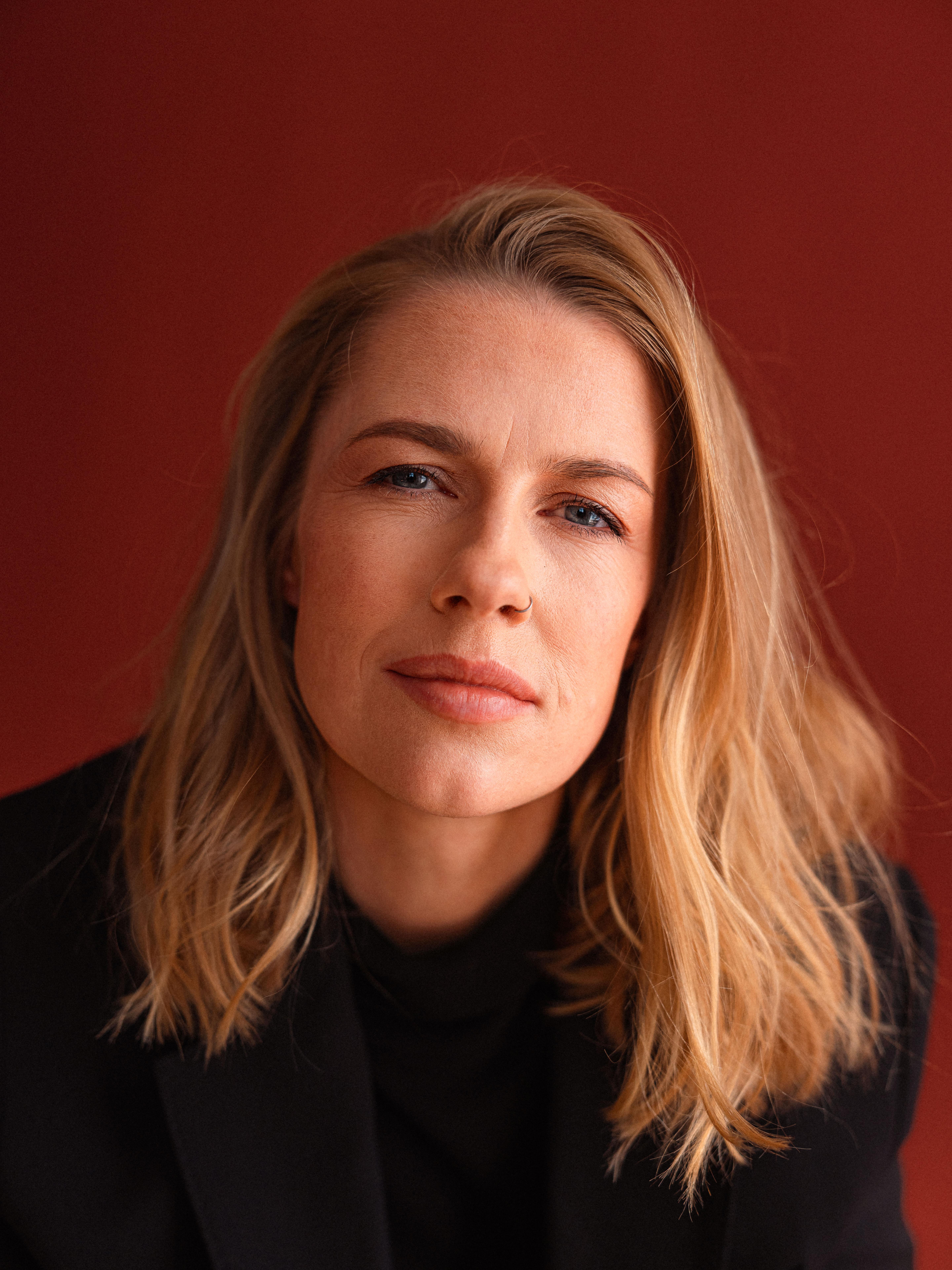 actor Christine Eixenberger large photo