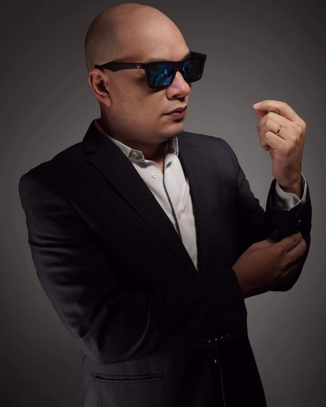 actor Ian Ardiente large photo