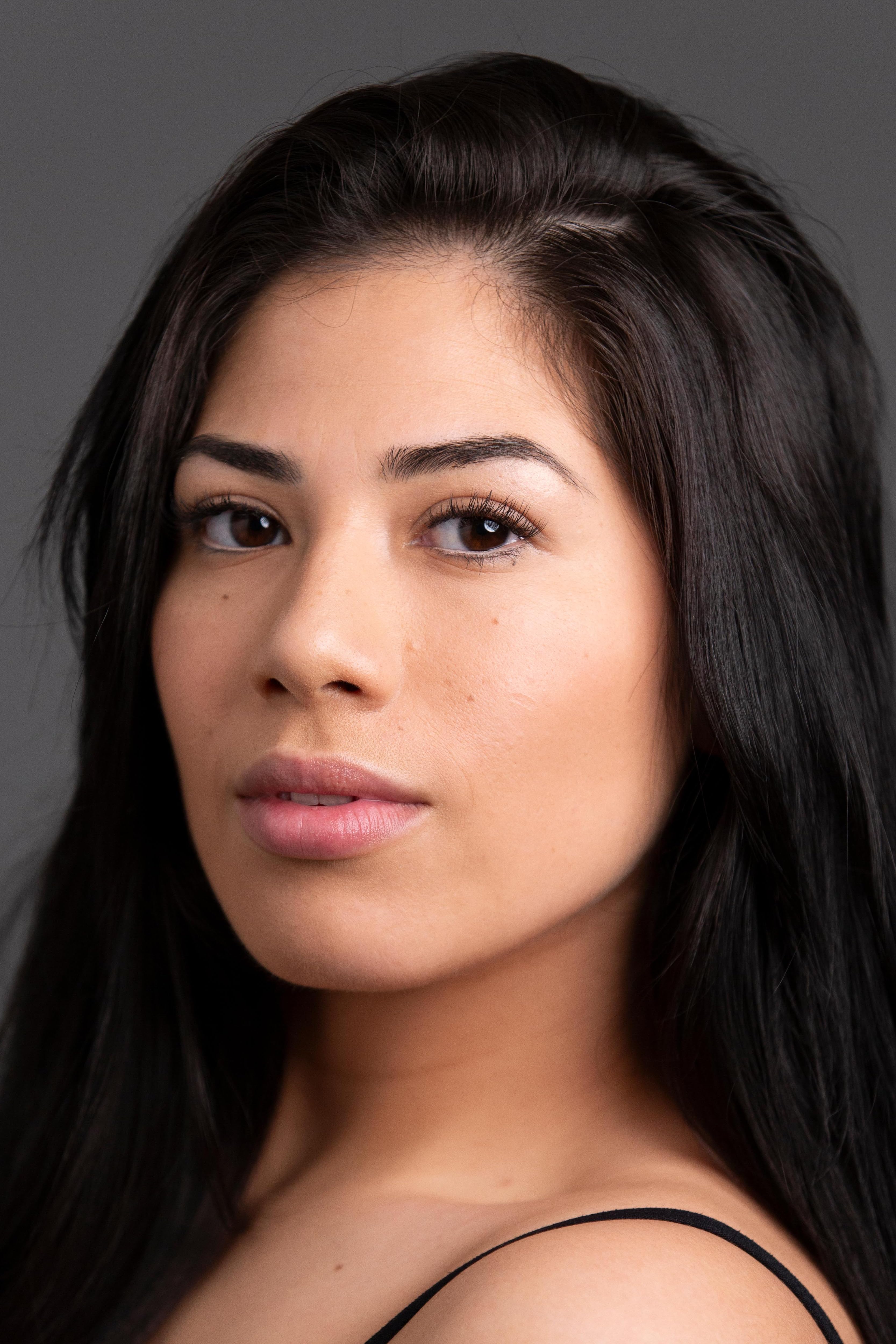 actor Paula Grimaldo large photo