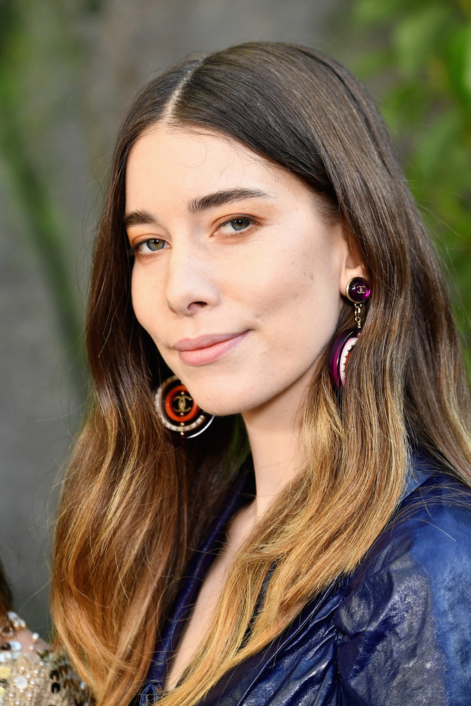 actor Danielle Haim large photo