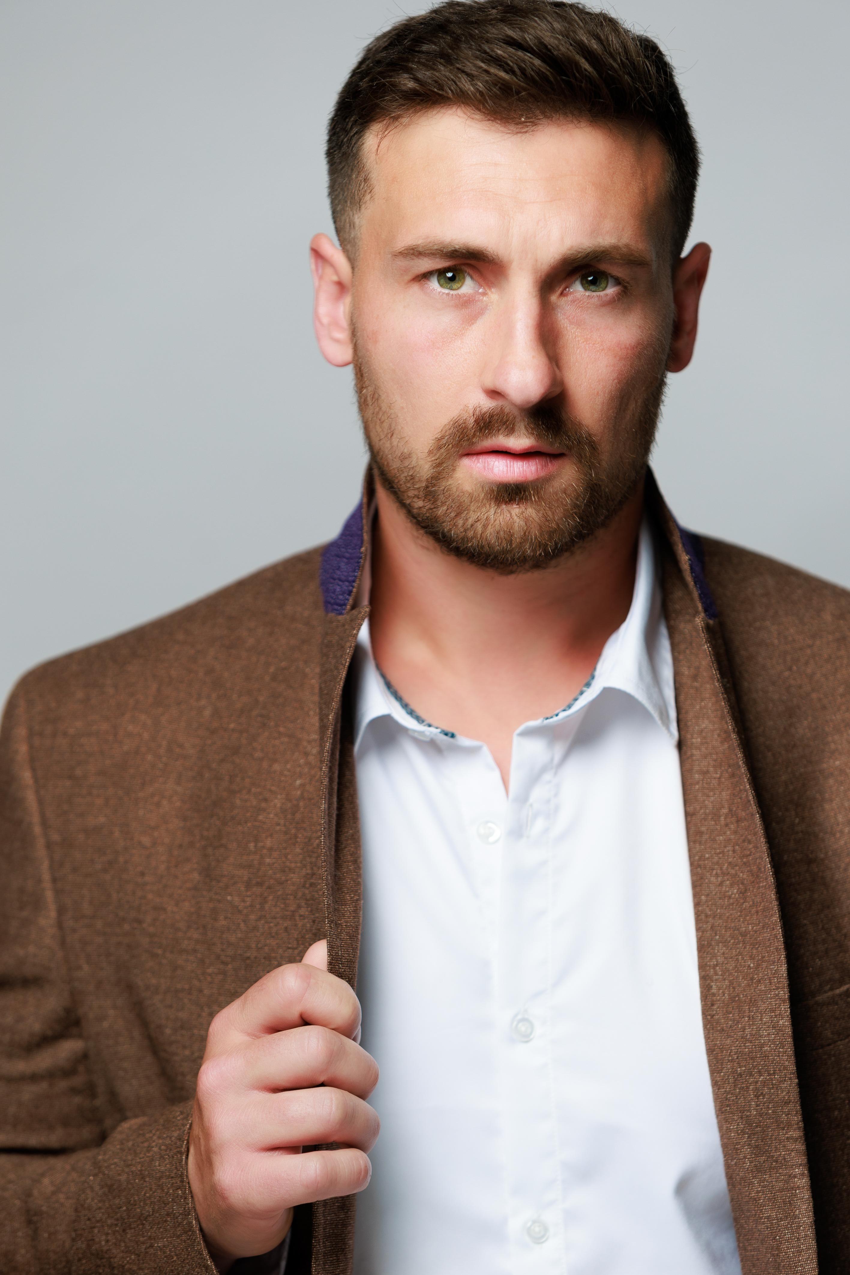 actor Hunter West large photo