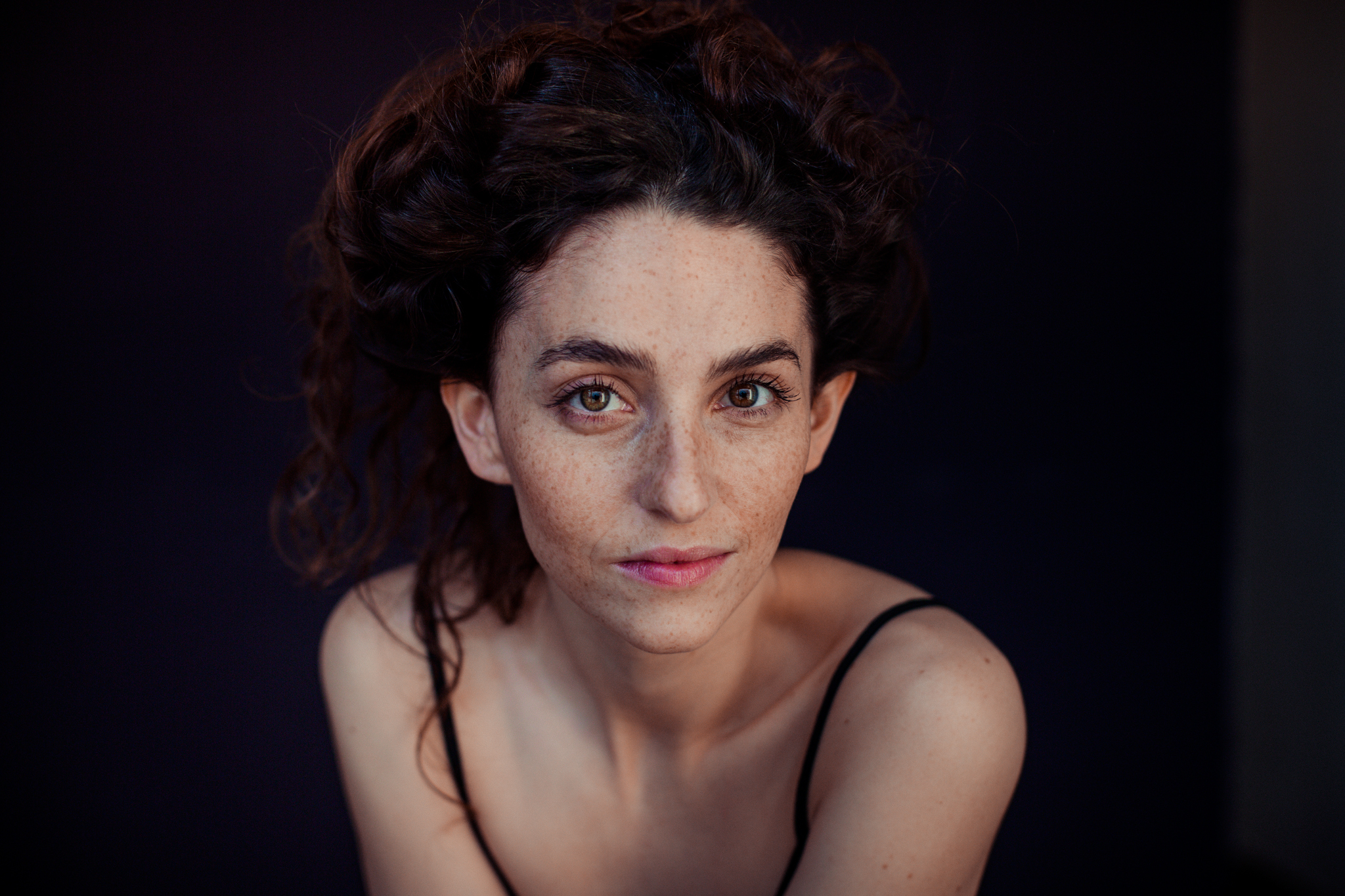 actor Denise Owono large photo