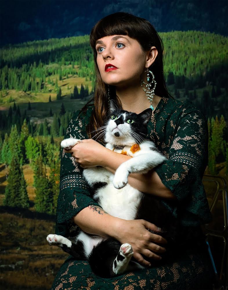 actor Leslie Andrews large photo