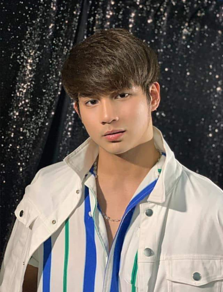 actor Uno Santiago large photo