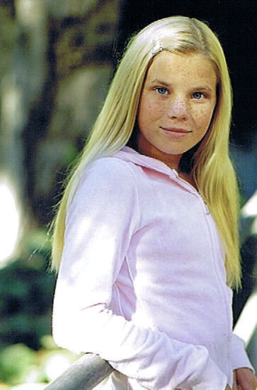 actor Emma Degerstedt large photo