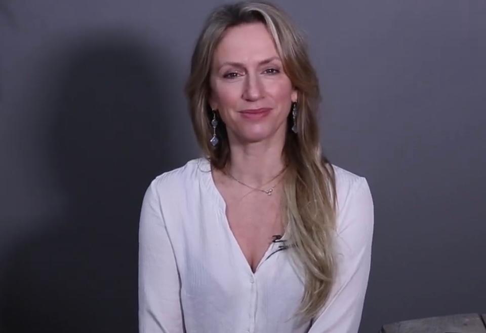 actor Isla Hampson large photo