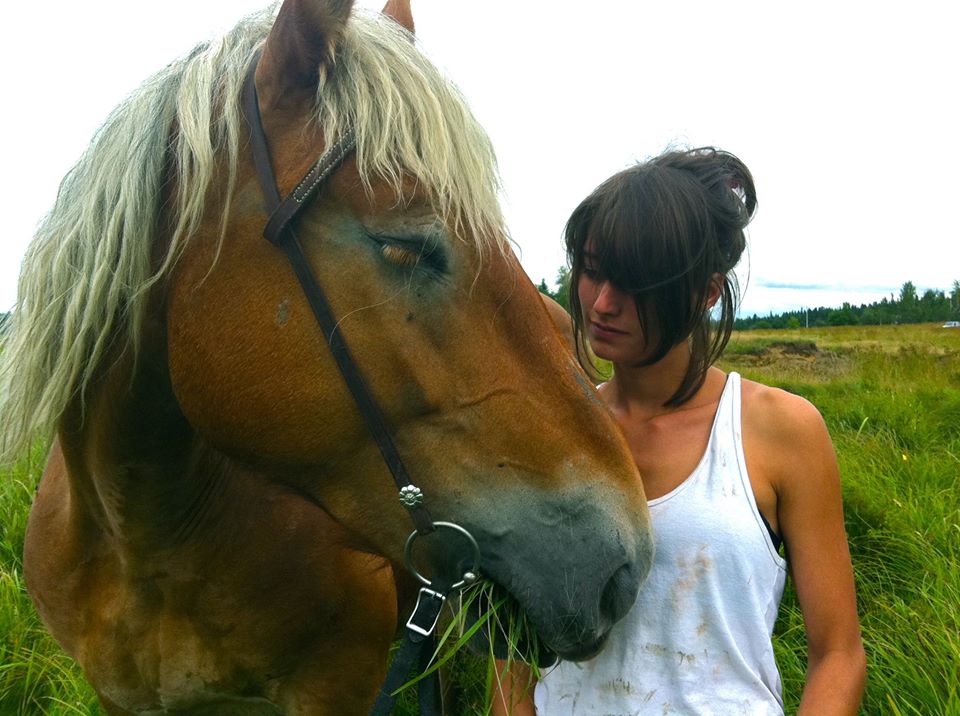 actor Geneviève Boivin-Roussy large photo