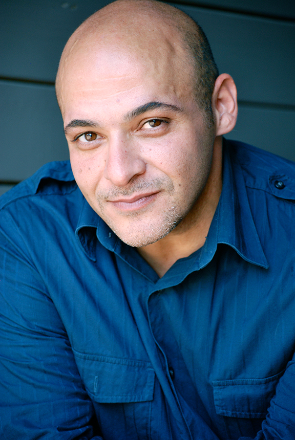 actor Mike Batayeh large photo