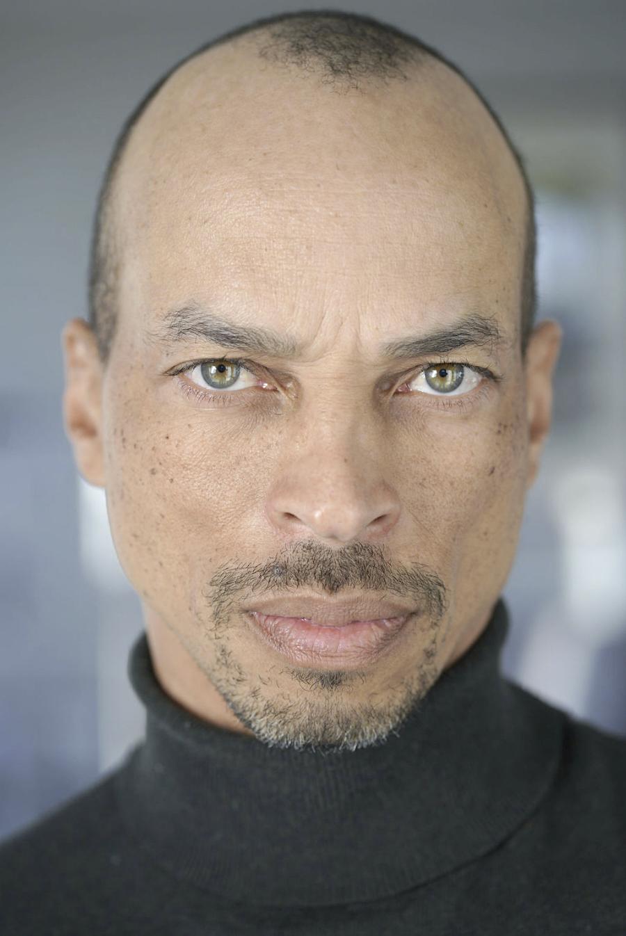 actor Scott Williams large photo