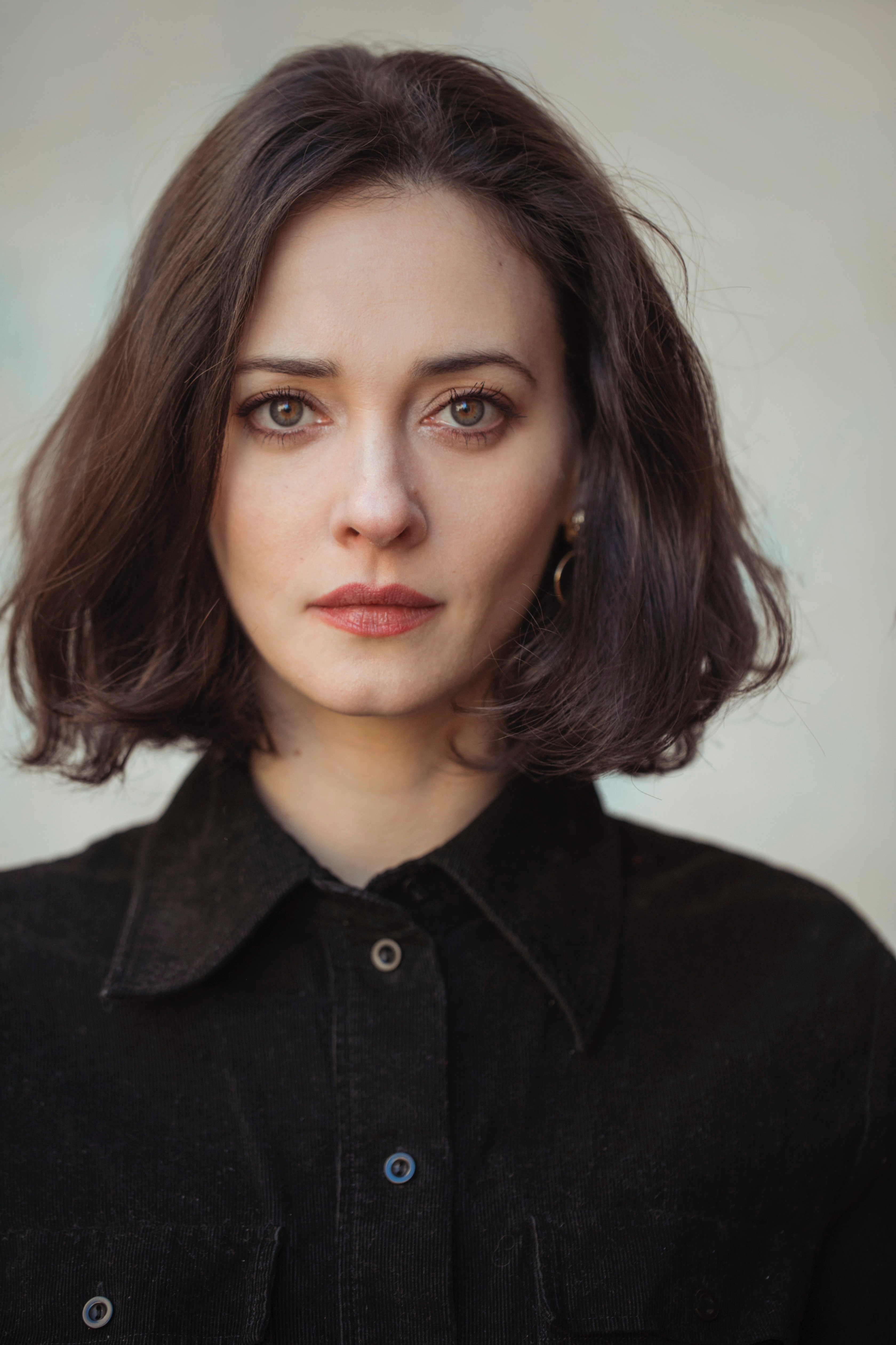 actor Anne Serra large photo