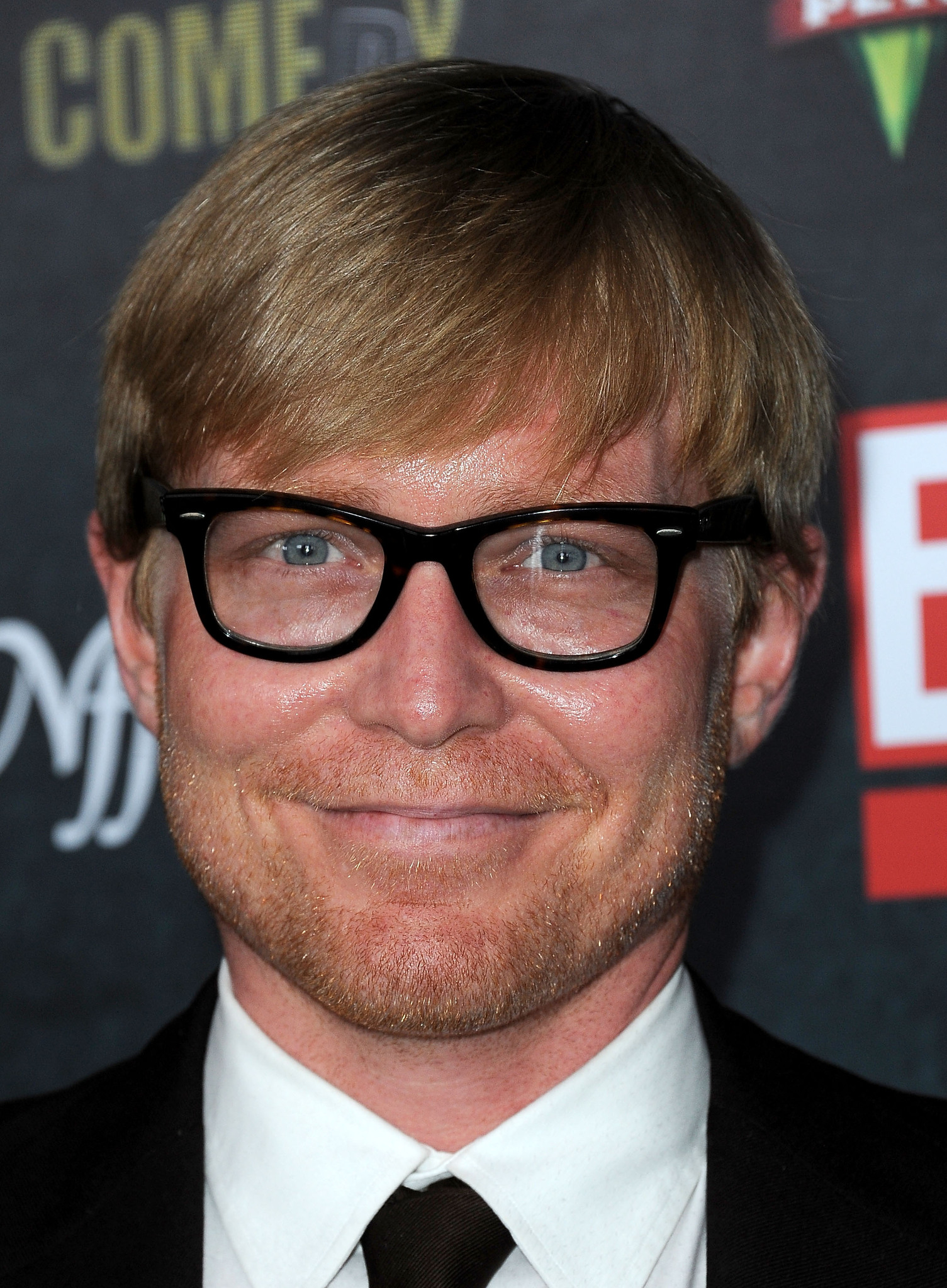 actor Mike O'Connell large photo