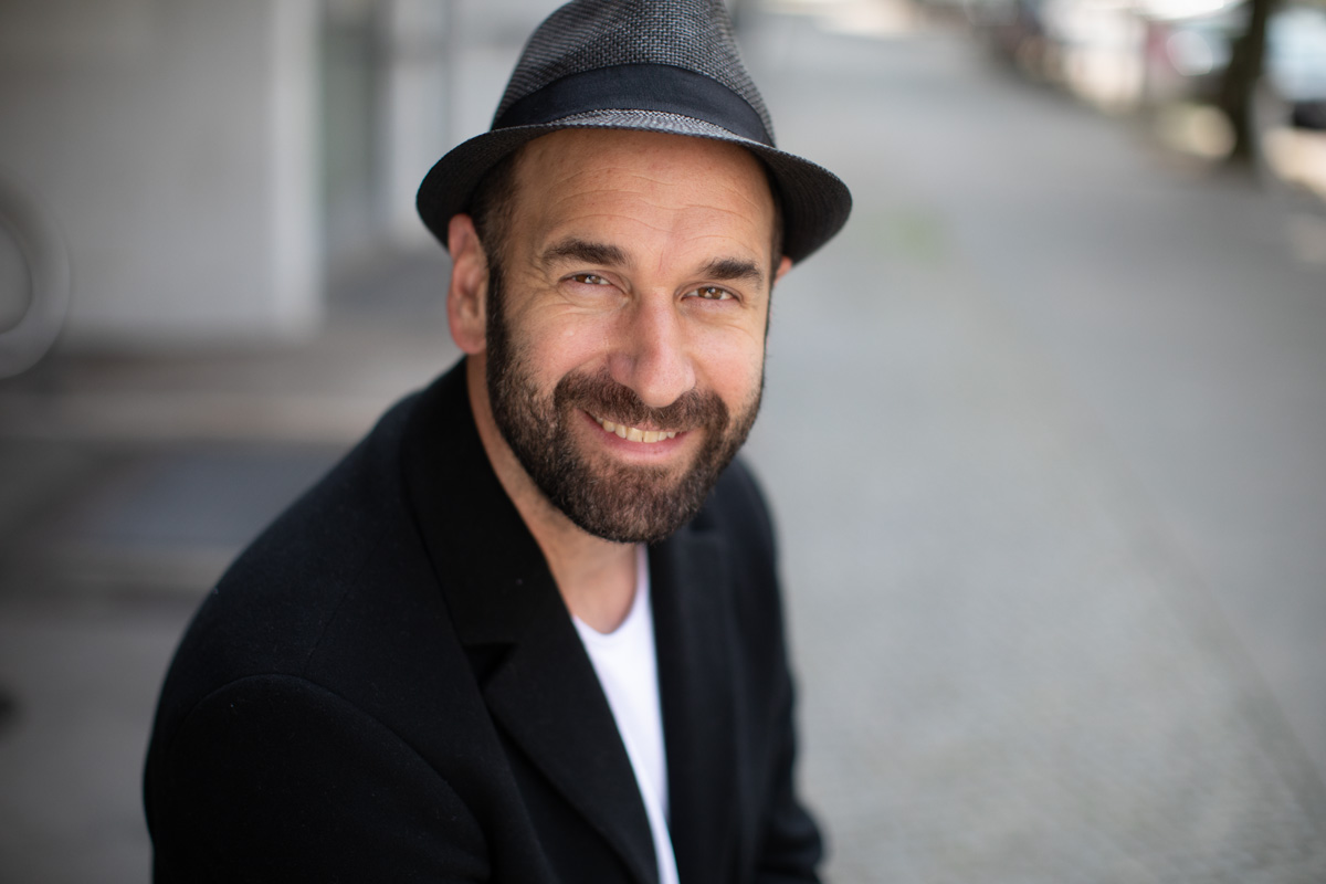 actor Urs Jucker large photo