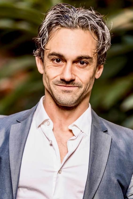 actor Todd d'Amour large photo