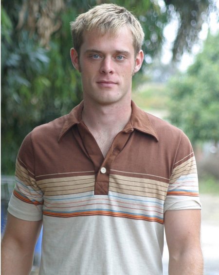 actor Aaron Gaffey large photo