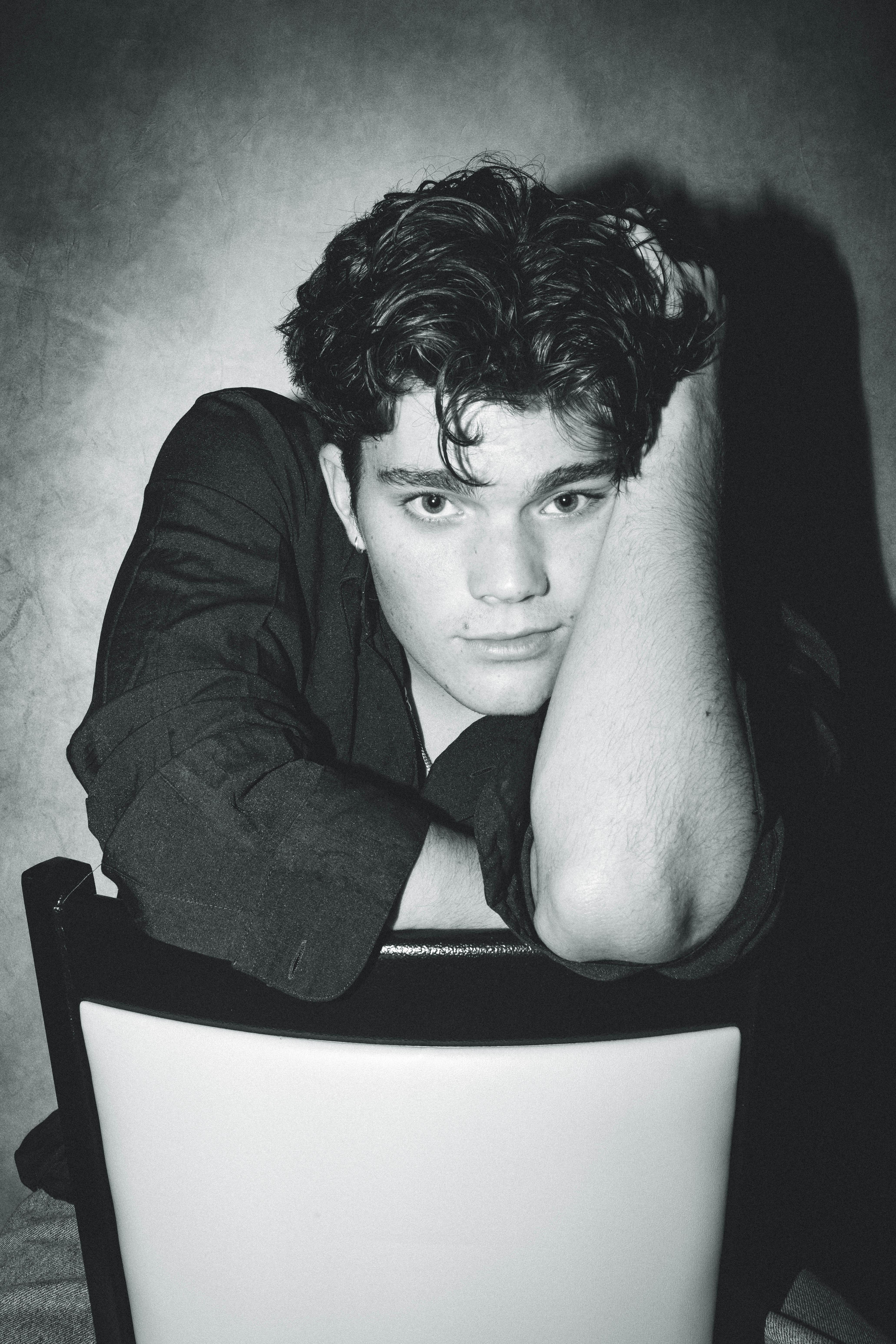 actor Vincent Mattis large photo