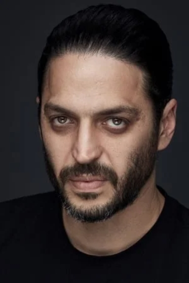 actor Younes Bouab large photo