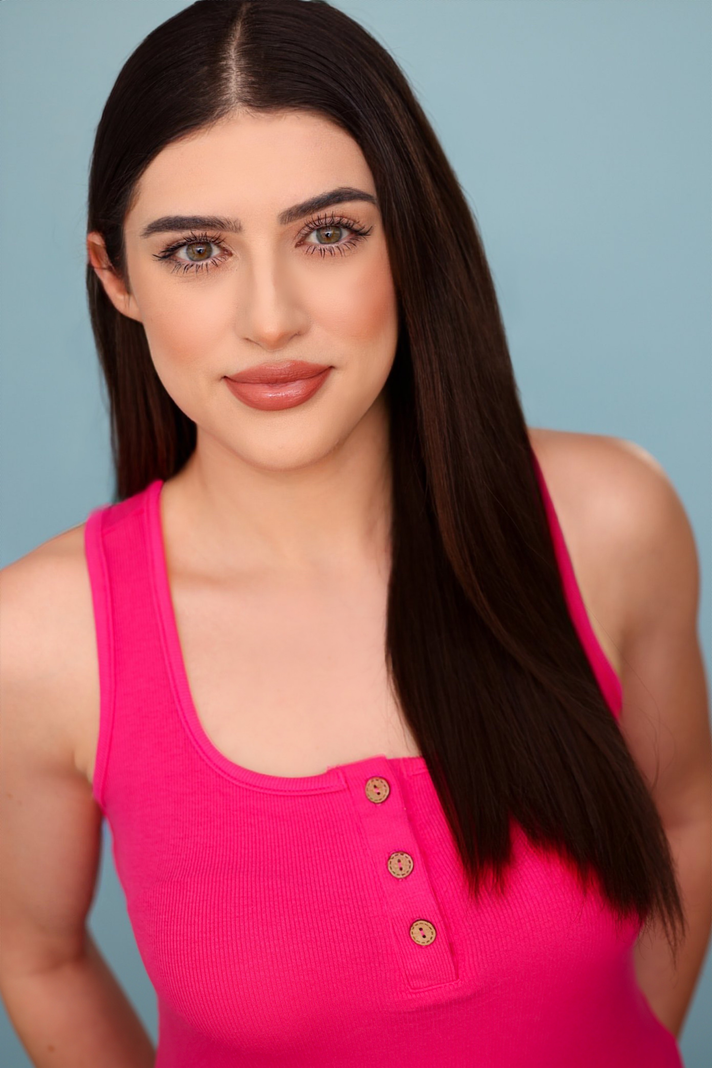 actor Abigail Guerrero large photo