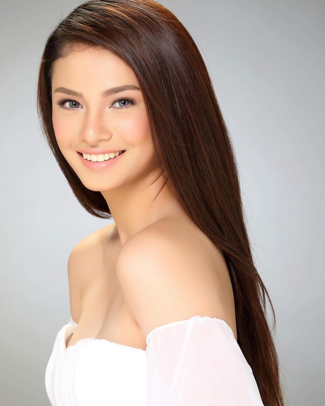 Klea Pineda