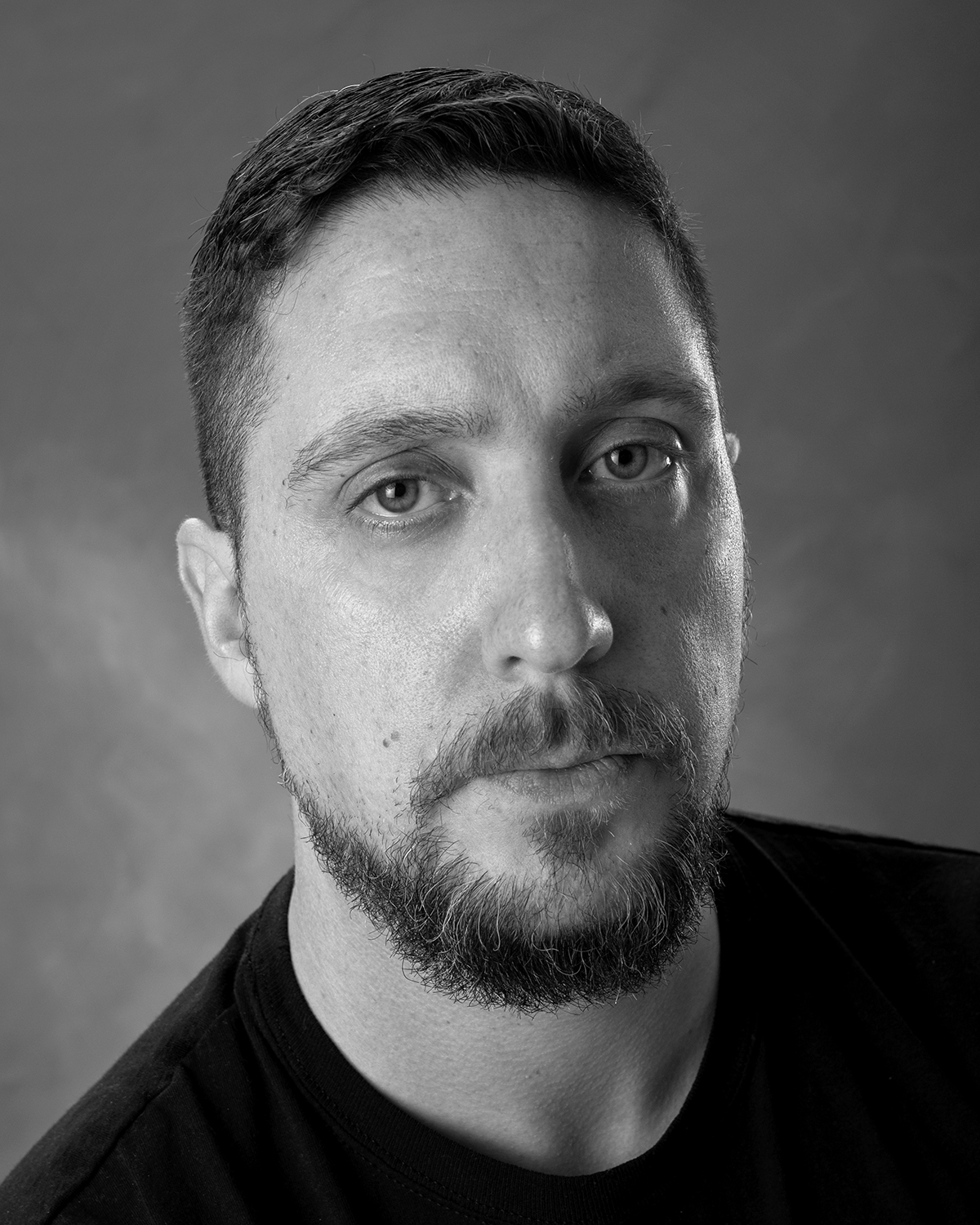 actor Paul Rowe large photo