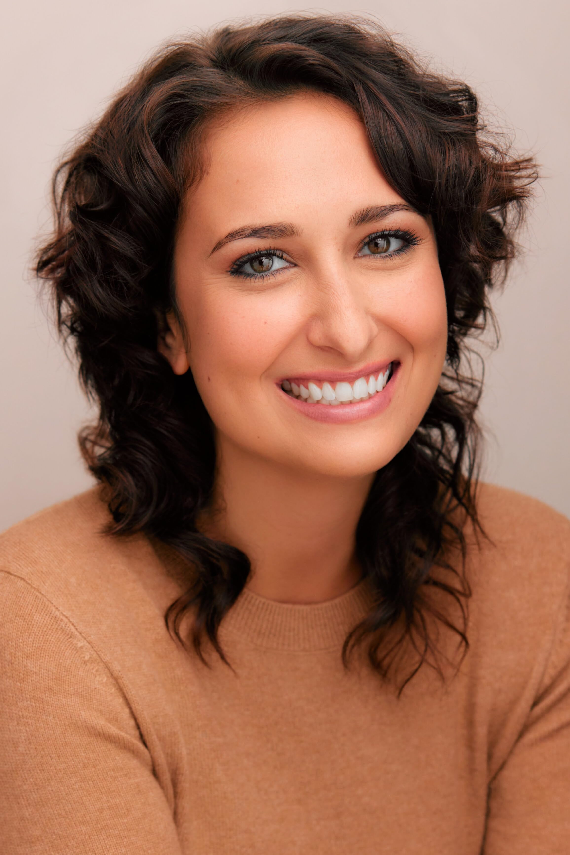 actor Cara Fay large photo