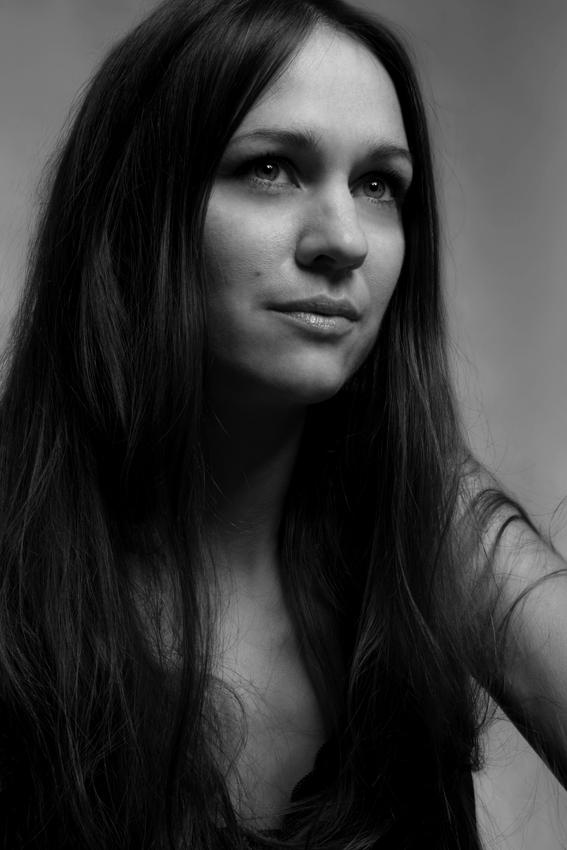 actor Katarina Stegnar large photo