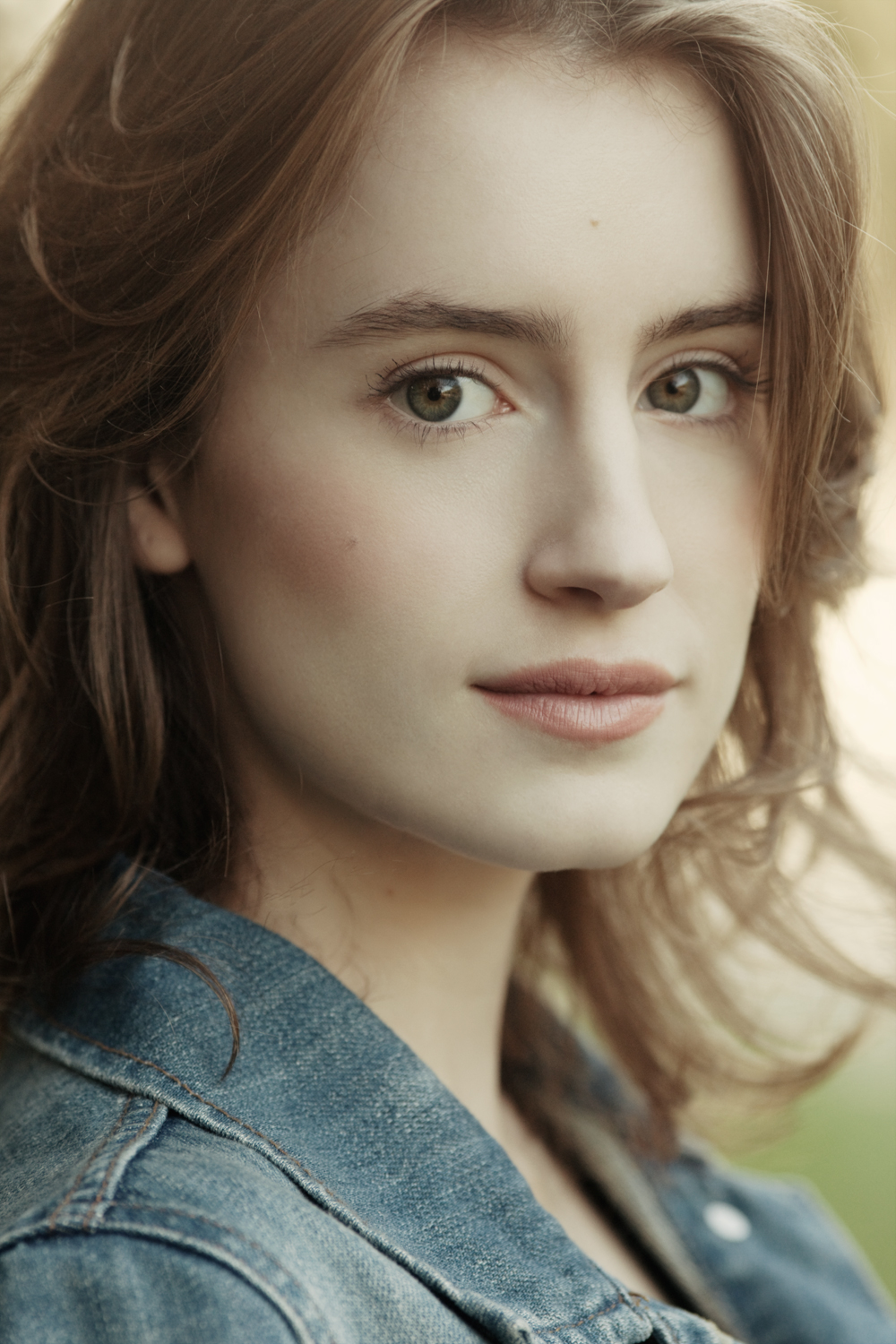 actor Catherine Combs large photo