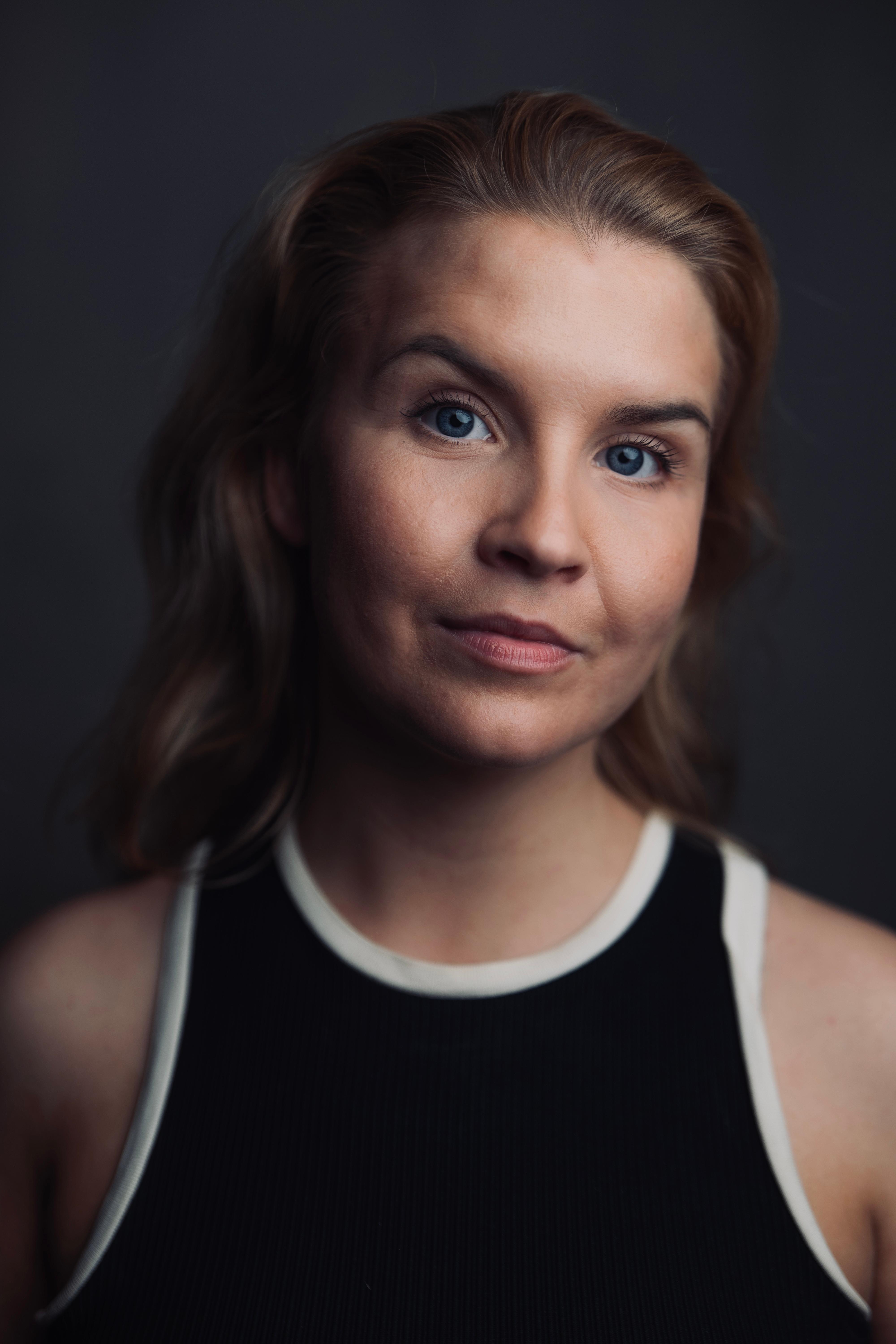 actor Linnea Cart-Lamy large photo