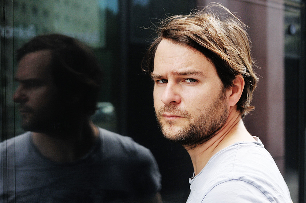 actor Philipp Hauß large photo