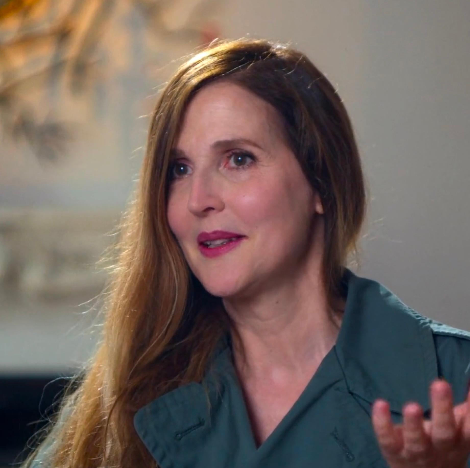 actor Suzanne Von Aichinger large photo