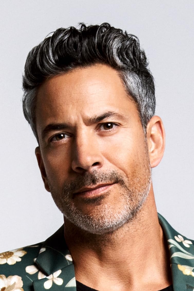 actor Nico Panagio large photo