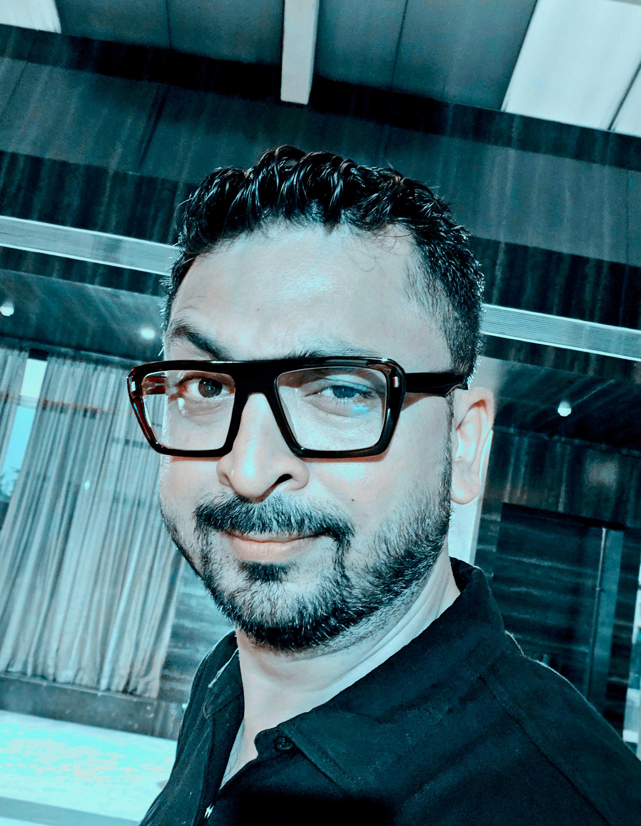 actor Sankalpa Banerjee large photo